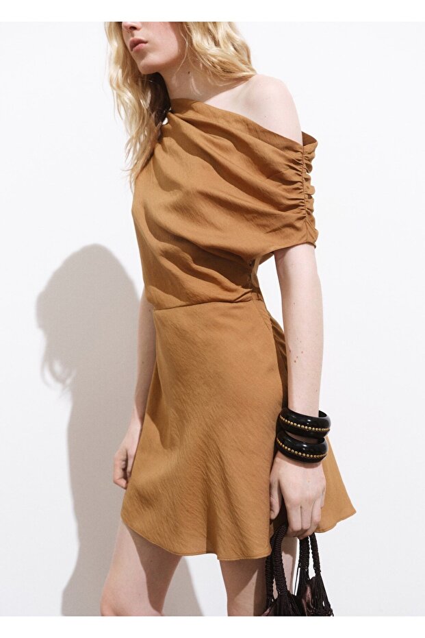 Drapeli asimetrik uzun elbise - 8