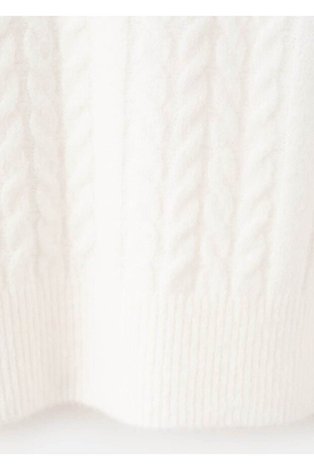 Örgü detaylı triko kazak - 5