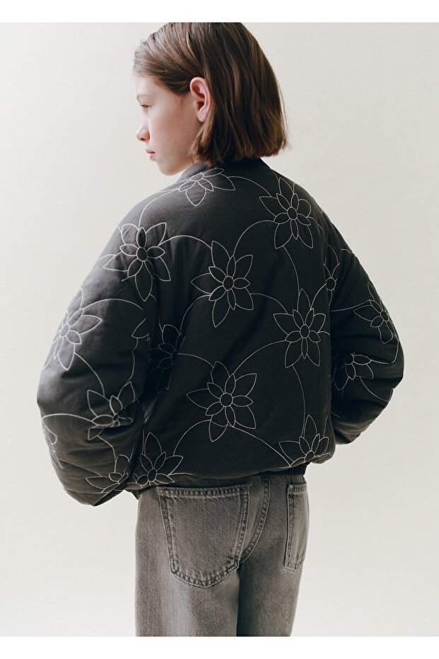 İşlemeli kapitone mont - 5