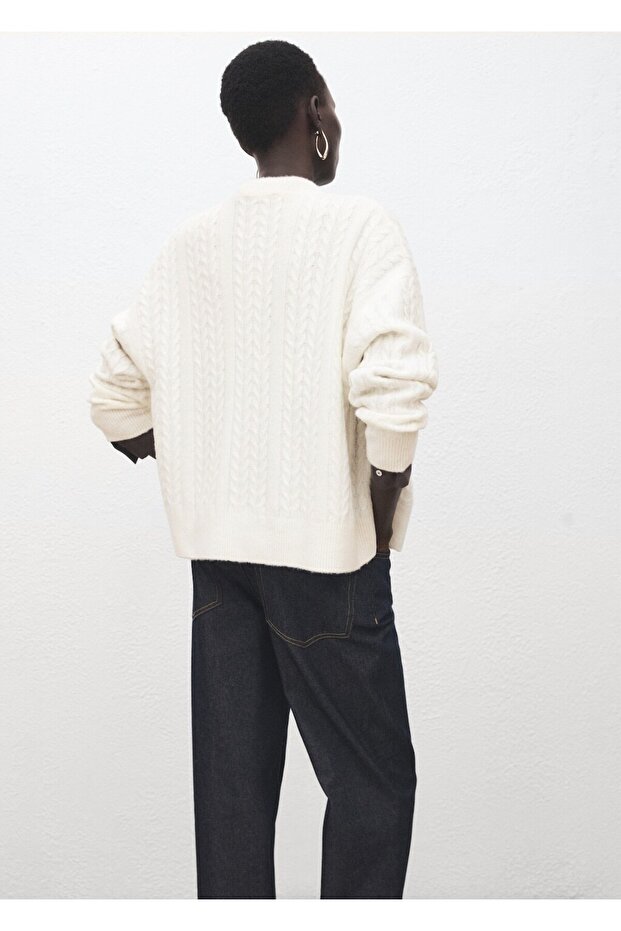 Örgü desenli triko hırka - 4