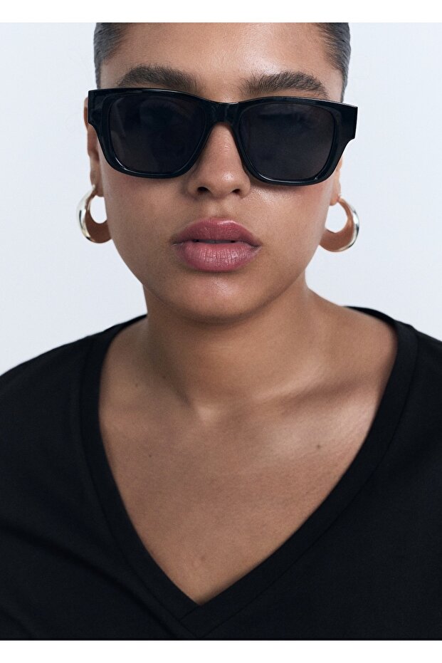 V yakalı pamuklu tişört - 8