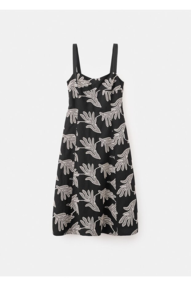 Çiçek işlemeli elbise - 3