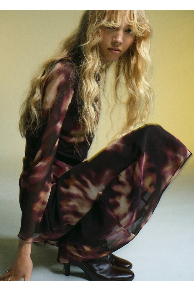 Batik desen büzgülü elbise - 7