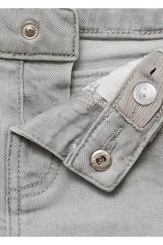 Paçaları dikişsiz denim şort - 5