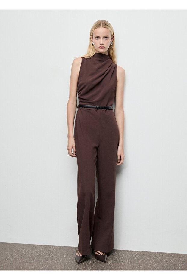 Drape yaka ve kemerli uzun tulum - 2