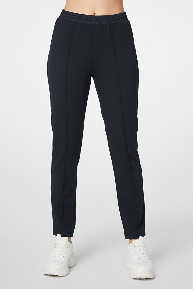 Women Sportswear Fit Solid Outdoor Track Pants, Black