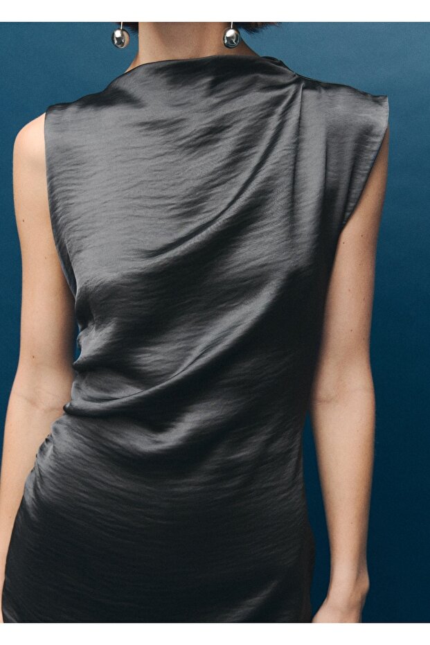 Kırışık görünümlü saten elbise - 8