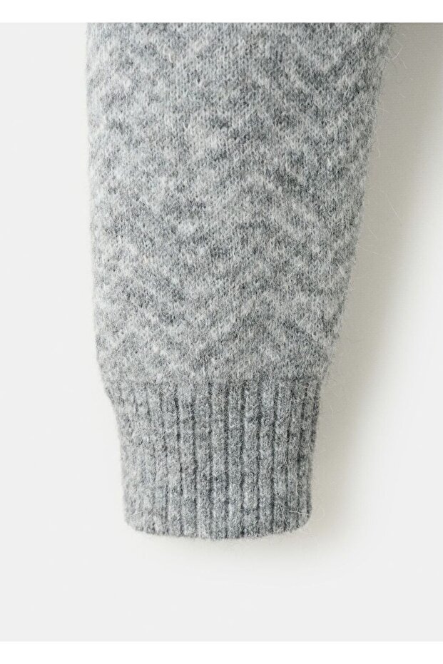 Çizgili triko kazak - 5