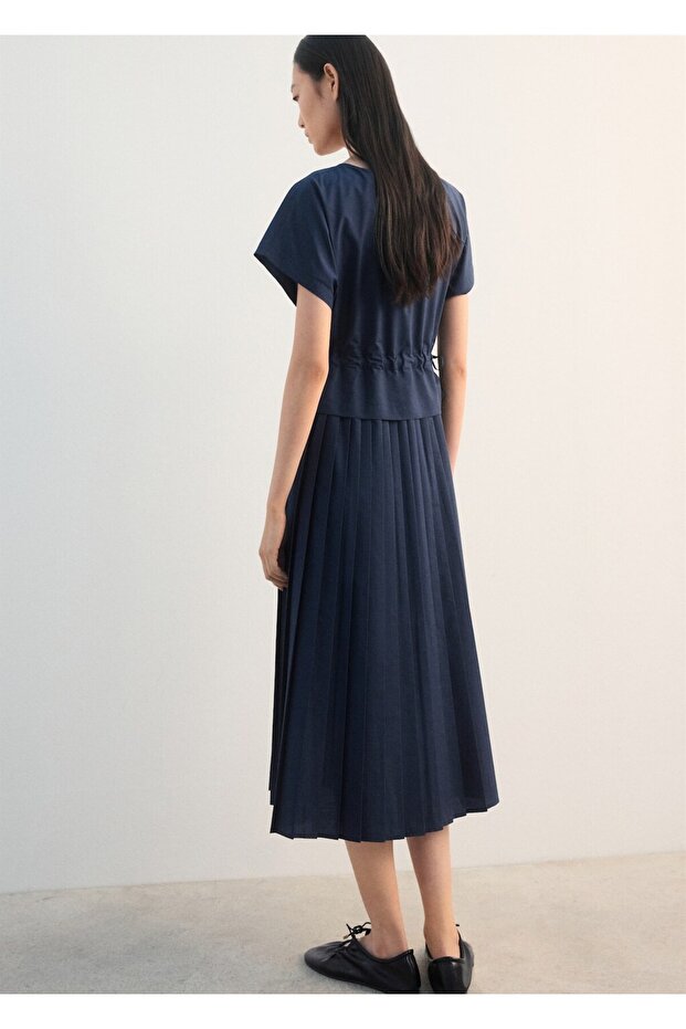 Pileli evaze elbise - 4