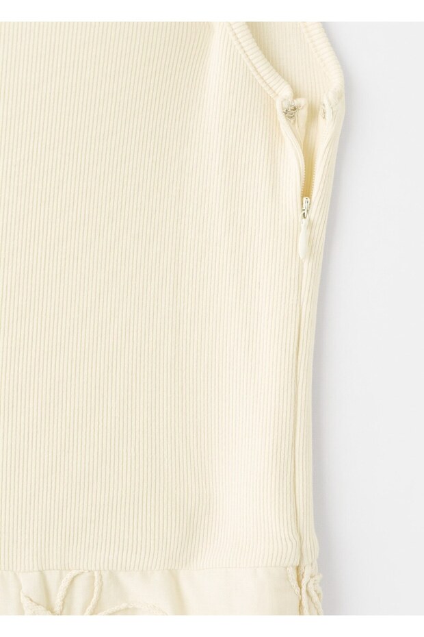 Çiçek işlemeli elbise - 5