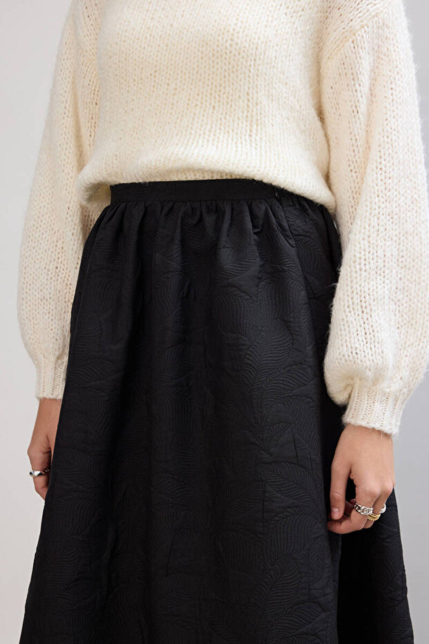 SİYAH KAPİTONELİ ETEK - 4