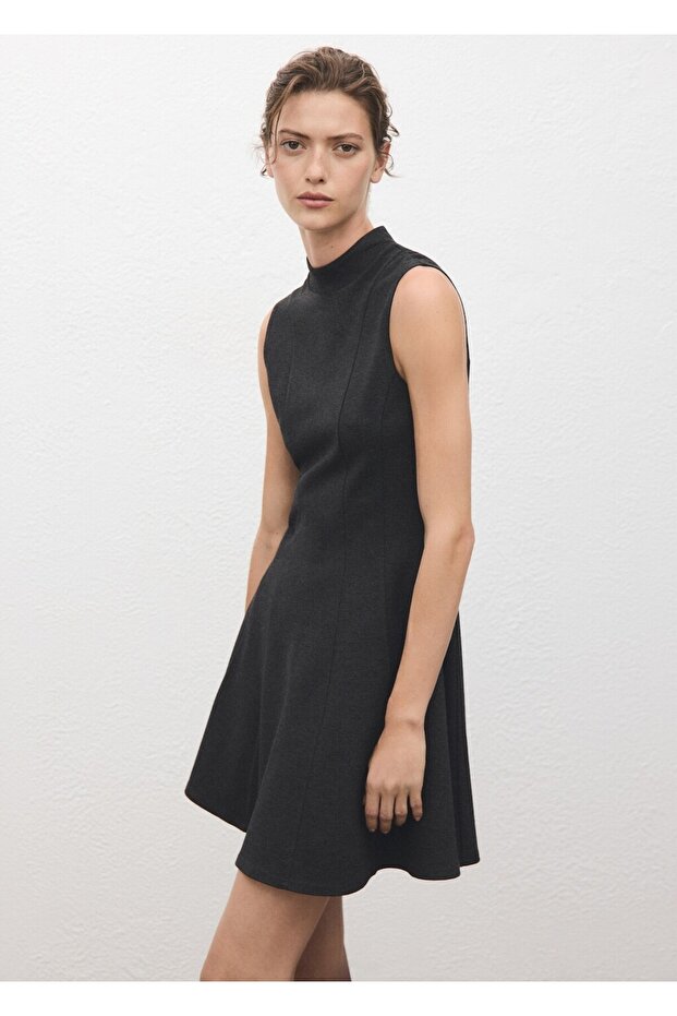 Dikişli kısa elbise - 1