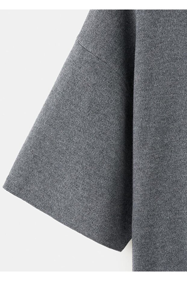 Kısa kollu oversize kazak - 5