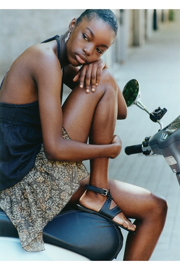 Zımbalı sandalet - 3