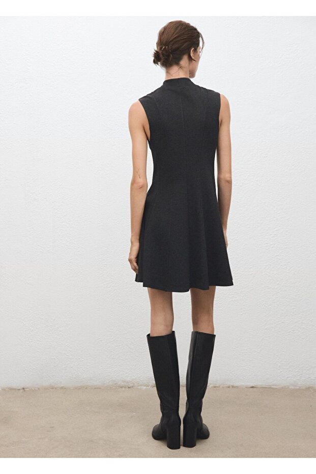 Dikişli kısa elbise - 4