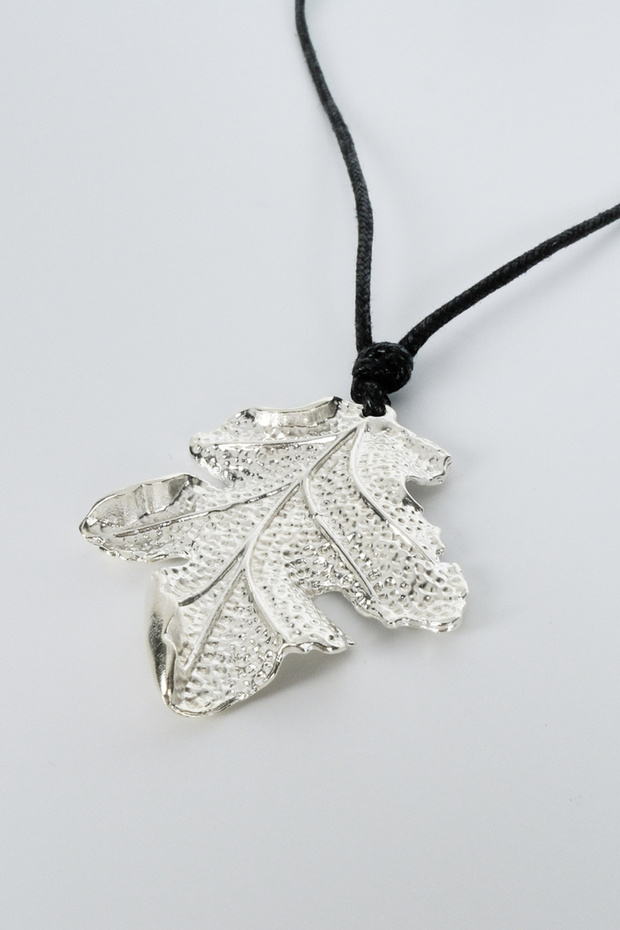 قلادة من أوراق الشجر الفضية - 4
