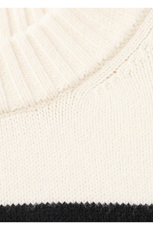 Çizgili triko kazak - 5