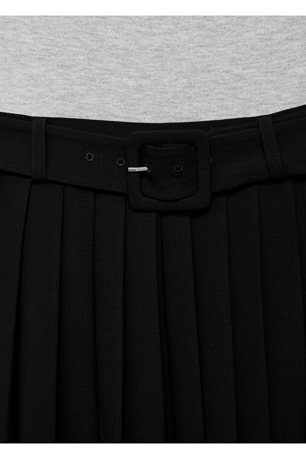 Kontrast kemerli elbise - 7