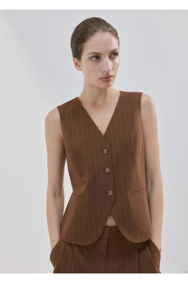 İnce çizgili yelek - 1