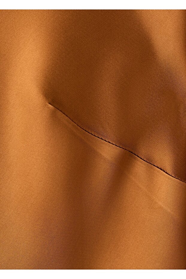 Uzun saten elbise - 5