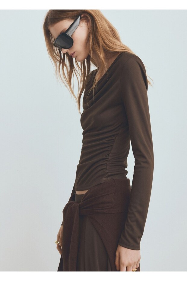 Drape yaka slim fit tişört - 1