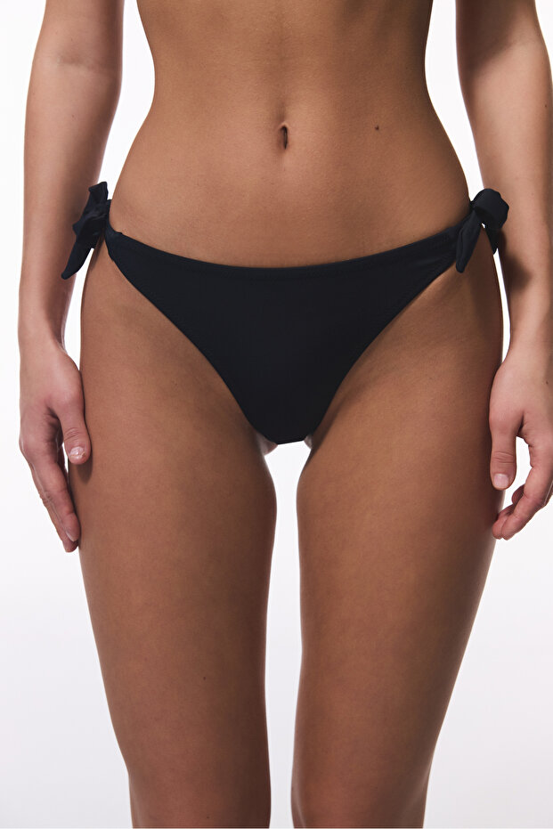 Siyah String Düşük Bel Bikini Altı - 1