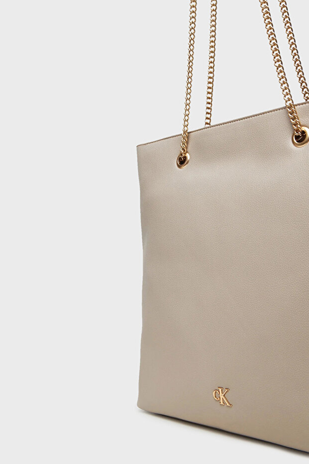 MINIMAL MONOGRAM CHAIN TOTE - 3