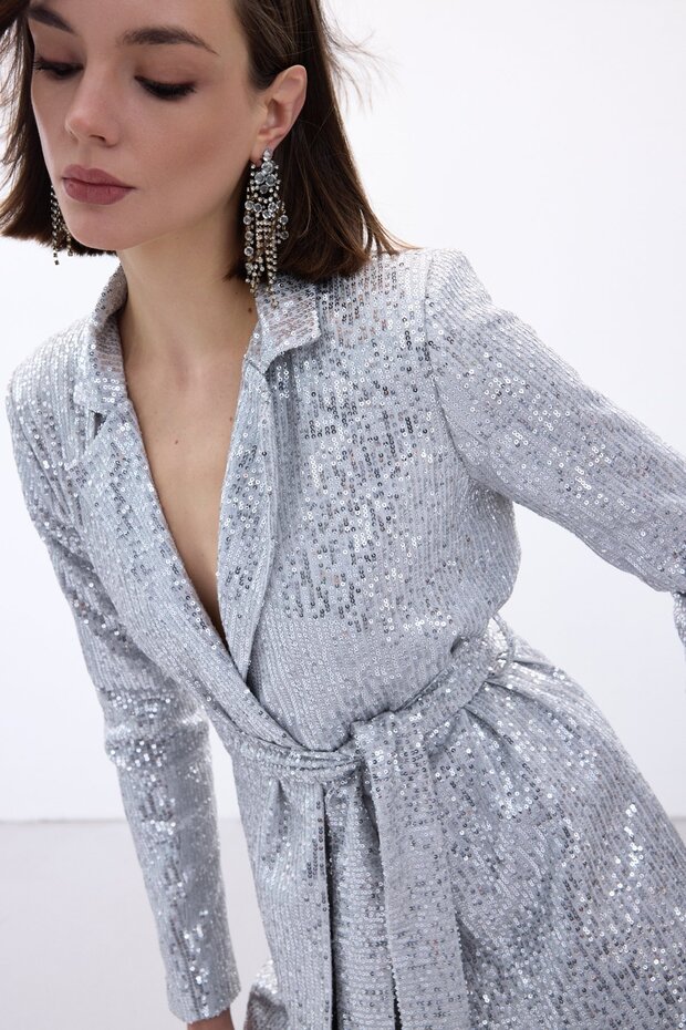 سترة مزينة بالترتر - فضي - 7