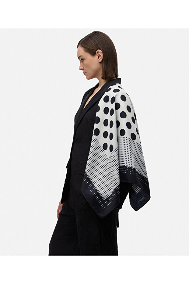 وشاح بنمط البولكا دوت - 2