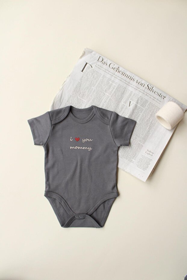 Mom Embroidered Short Sleeve Bodysuit