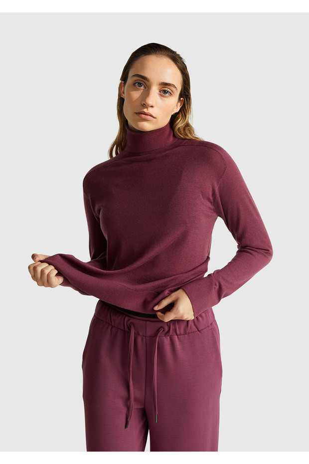 Women's plum 100% wool ribbed detailed fisherman's neck sweater