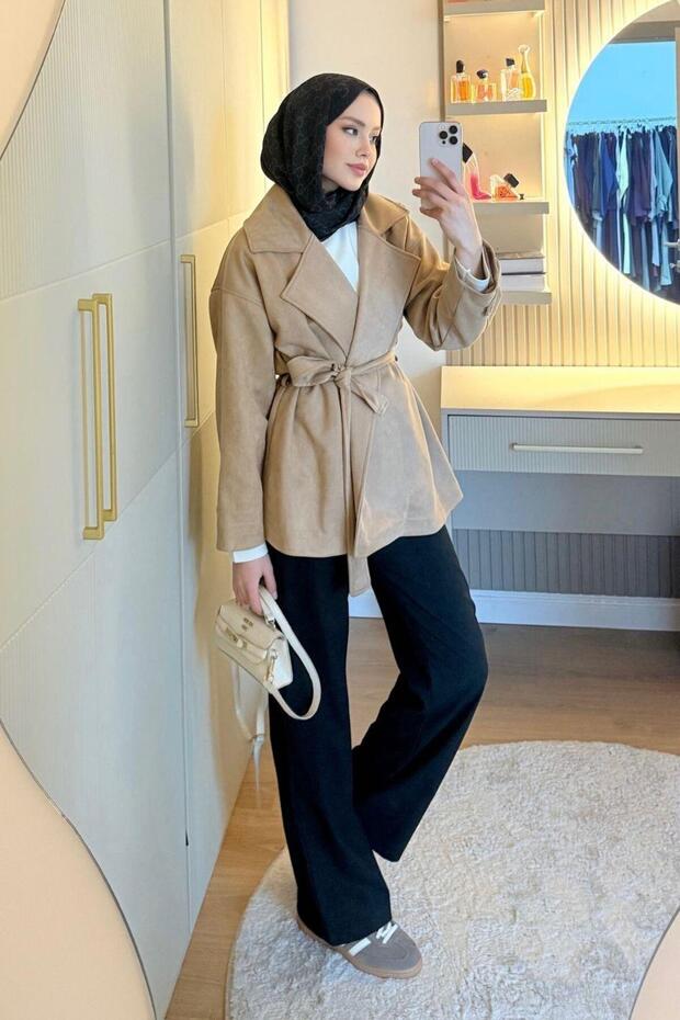 سترة ديزي من جلد الغزال بلون الجمل - 4