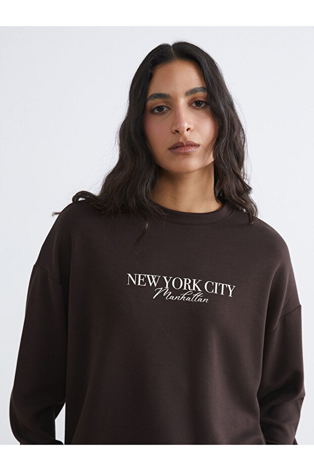 سترة نسائية ناعمة الملمس مطبوعة بطبعة NYC من NEVAVM