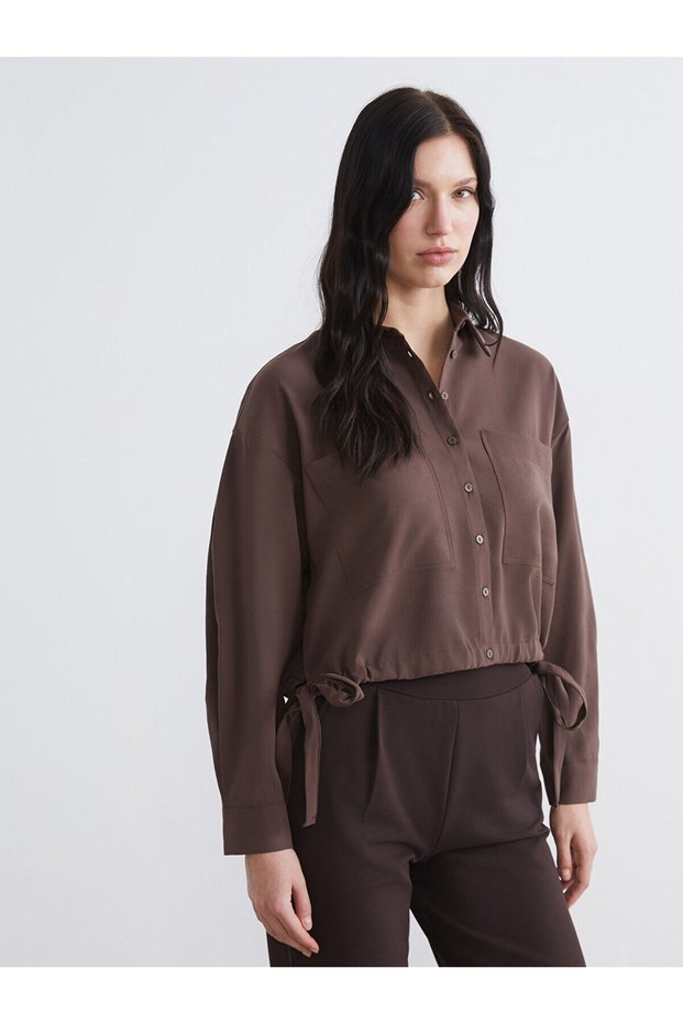 Trendlucky Oversized Women's Shirt with Lace-Up Detail