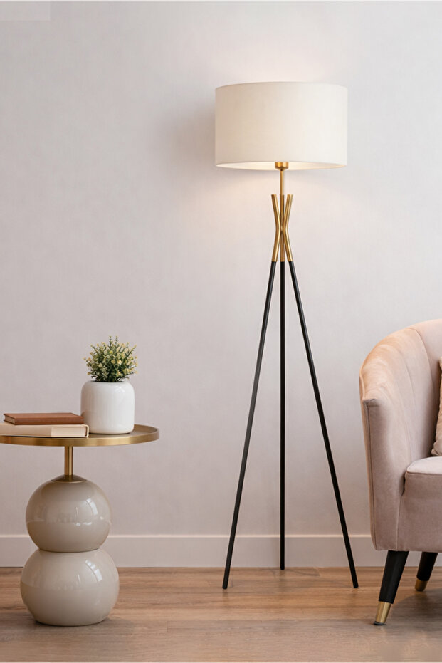 Noa Tripod Modern Lambader - 1