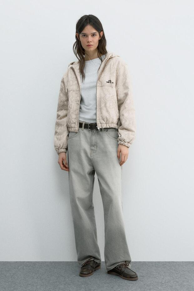 Kapüşonlu yılan desenli ceket - 4