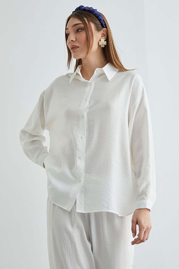 طقم مكون من قطعتين بتصميم كاجوال مع أزرار أساسية وتجاعيد - 5