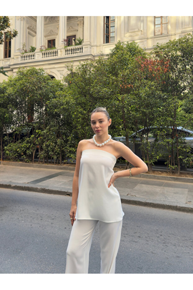 بدلة ساتان بدون حمالات - 3