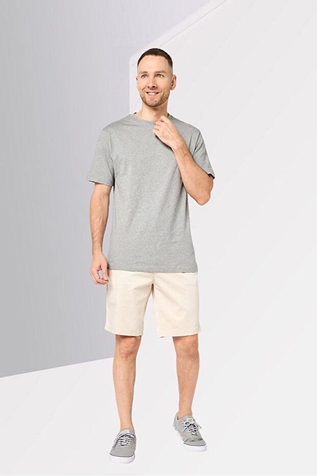 Men Solid Basic Shorts, Beige - 4