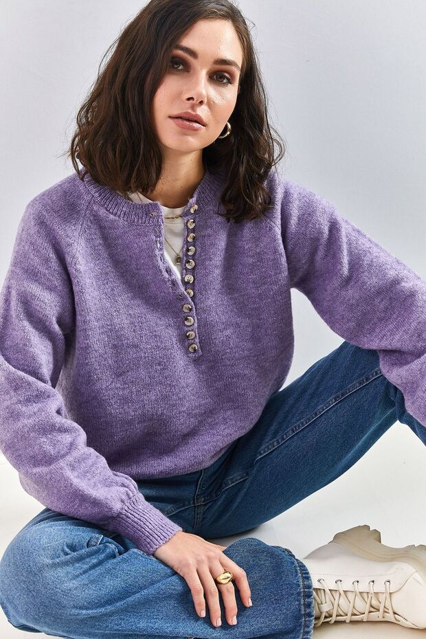 Knitted sweater with relaxed fit and button collar - 3