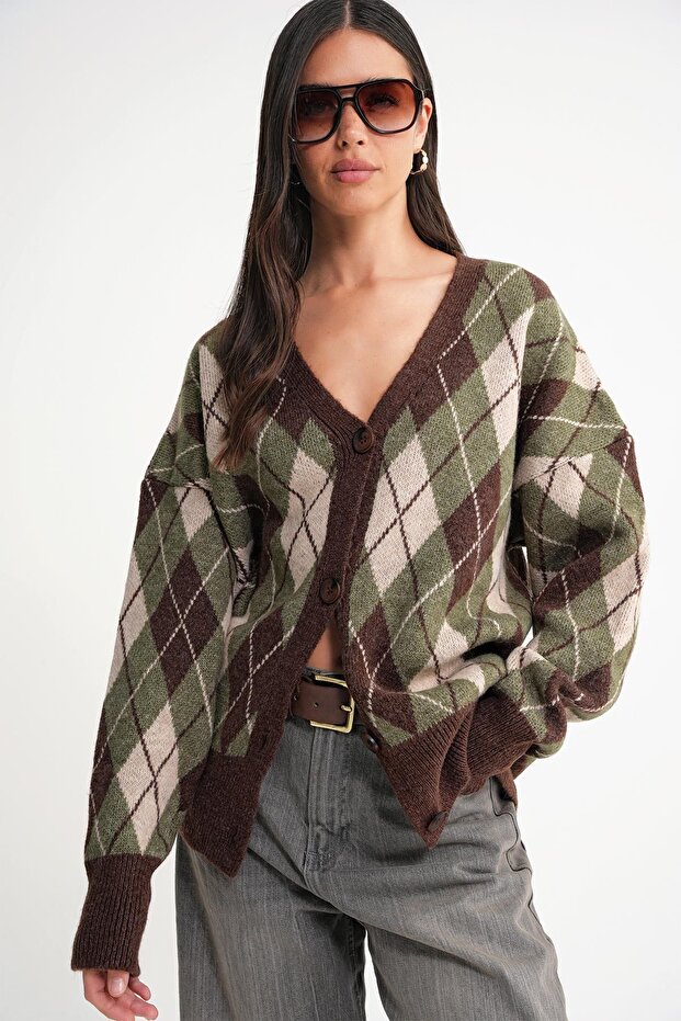 Mixray Diamond Patterned V-Neck Buttoned Oversize Cardigan