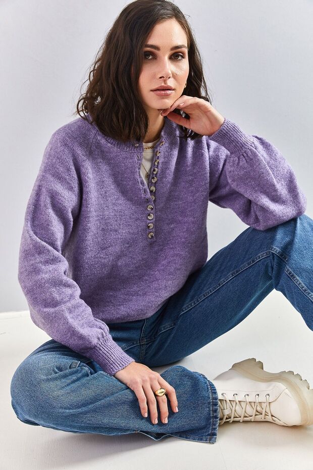 Knitted sweater with relaxed fit and button collar - 4
