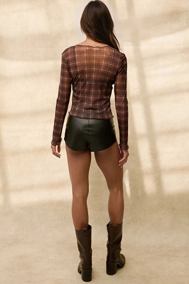 Round neck top with pattern - 6