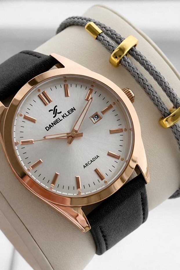 Leather Cord Calendar Dial 2 Year Warranty 3 Atm Resistant Male Wristwatch E14272-4