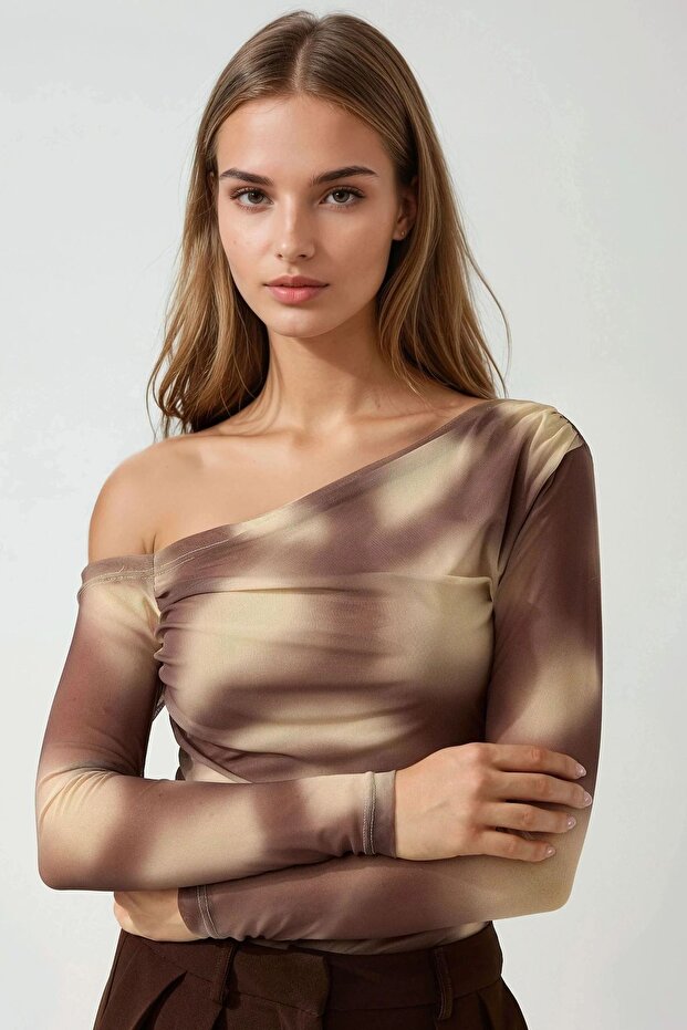 Asymmetrical Neckline Lined Tulle Blouse - 3