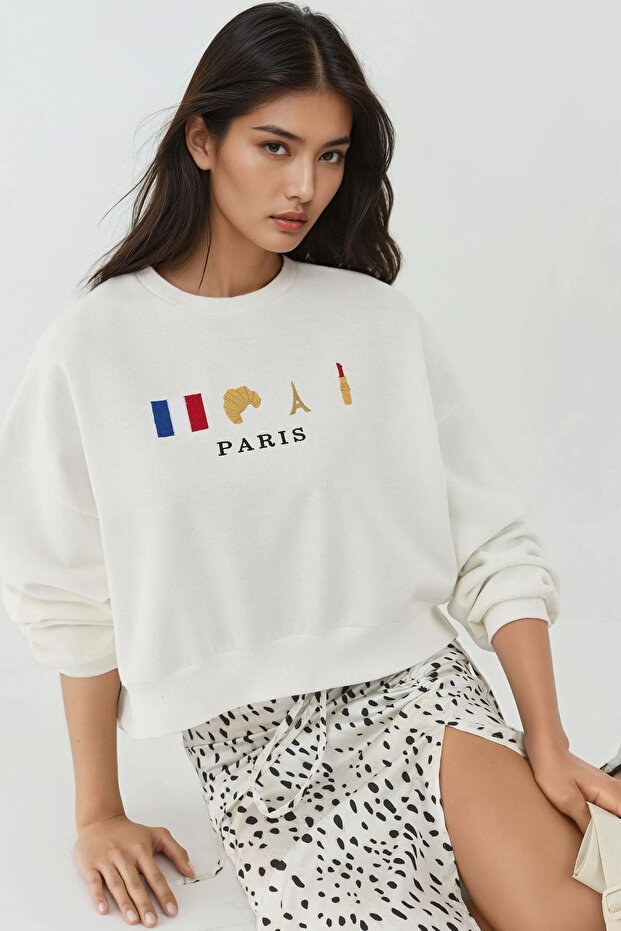 İşlemeli Yuvarlak Yaka Sweatshirt - 1