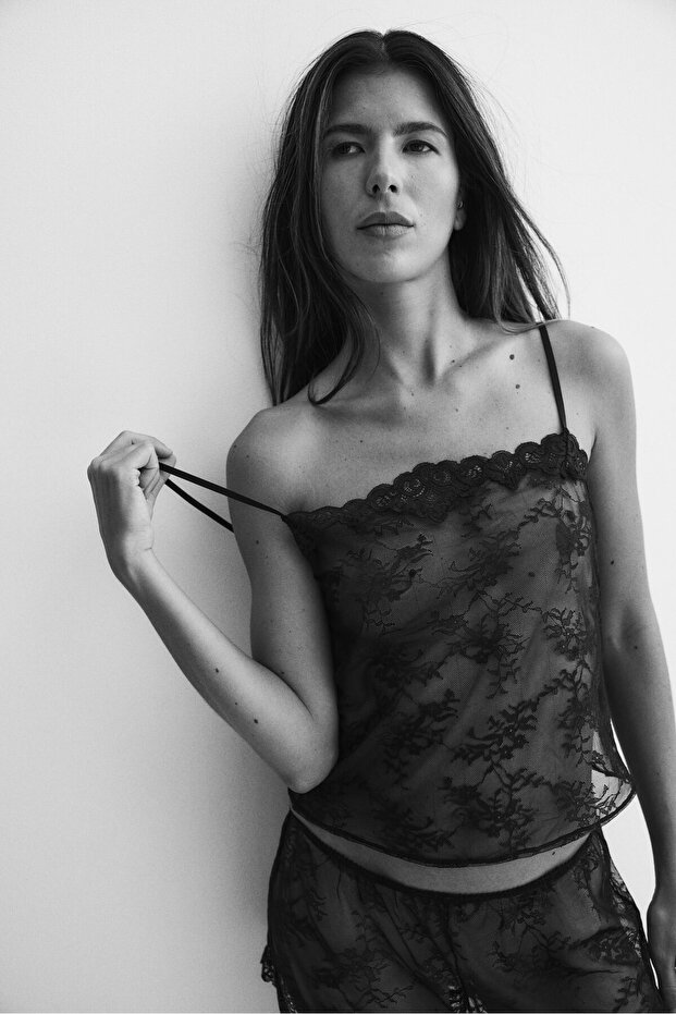 Askılı Dantel Üst - 1