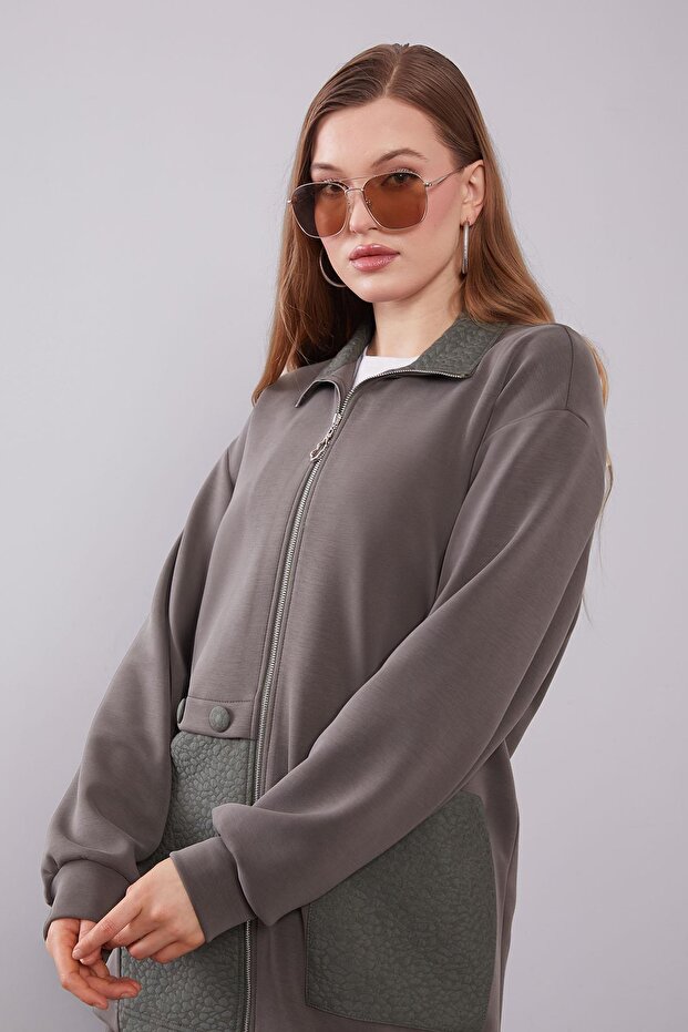 طقم مكون من قطعتين بياقة ذاتية التصميم باللون الكاكي - 3