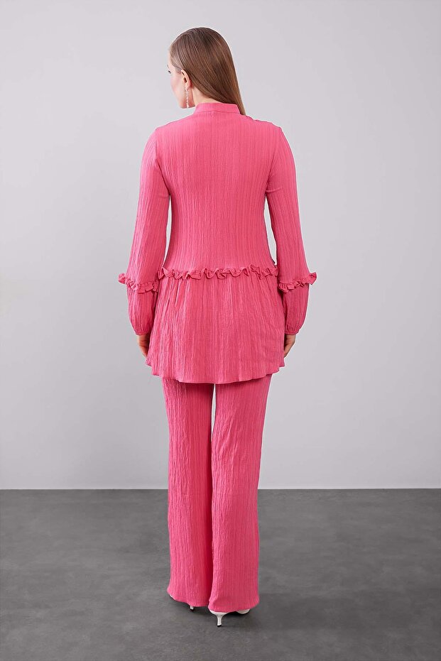 طقم مزدوج بتفاصيل كشكشة نصفية باللون الفوشيا - 6