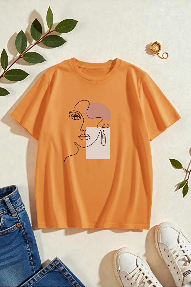 تيشيرت بتصميم Love Me More مطبوع للجنسين